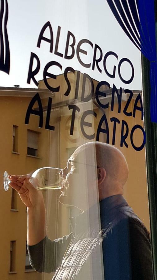Albergo Residenza Al Teatro Удіне Екстер'єр фото