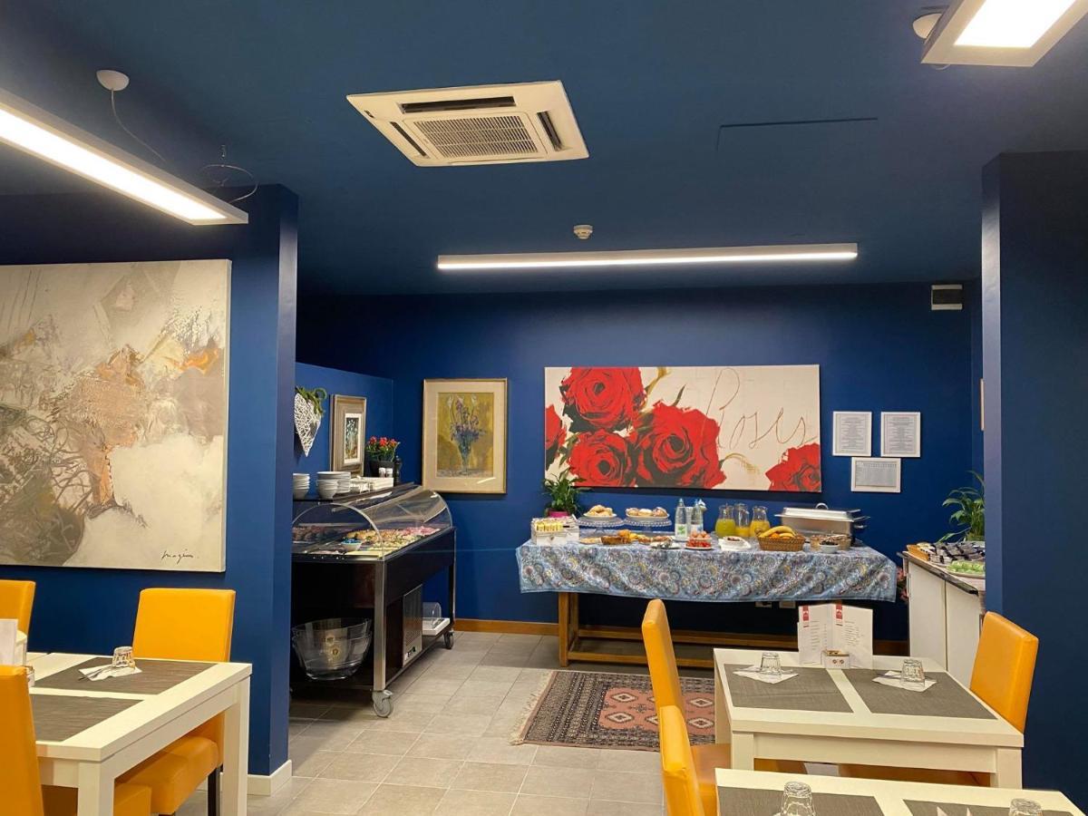 Albergo Residenza Al Teatro Удіне Екстер'єр фото